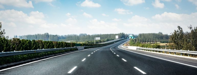 ¿Cómo conducir bien por autopista?